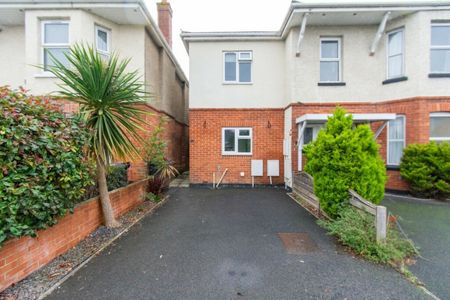 2 Bed House on Coombe Avenue - Photo 4