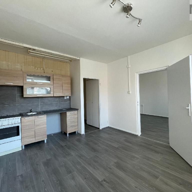 Pronájem bytu 1+1 35 m2 - Fotografie 1