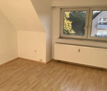 frisch sanierte 2,5-Zimmer-Wohnung im Dachgeschoss - Foto 5