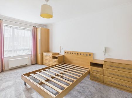 John Mills Court, Denham Garden Village, Uxbridge,UB9 - Photo 4