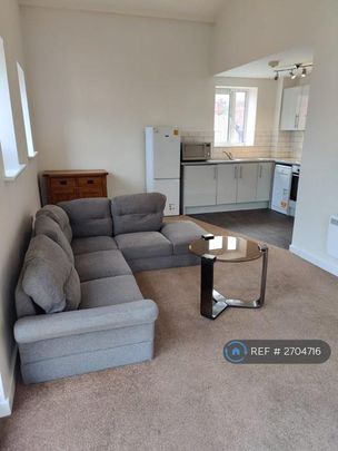 2 bedroom flat to rent - Photo 1