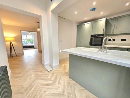3 bedroom terraced house to rent - Photo 2