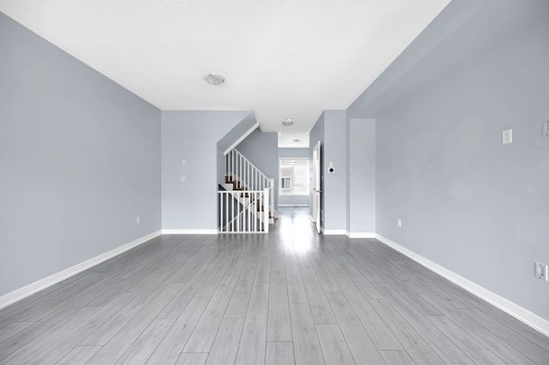 For Lease - 3089 Cherry Blossom Common, Burlington, Ontario - Photo 1
