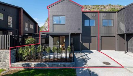 BRAND NEW 4 BEDROOM HOME - Photo 4