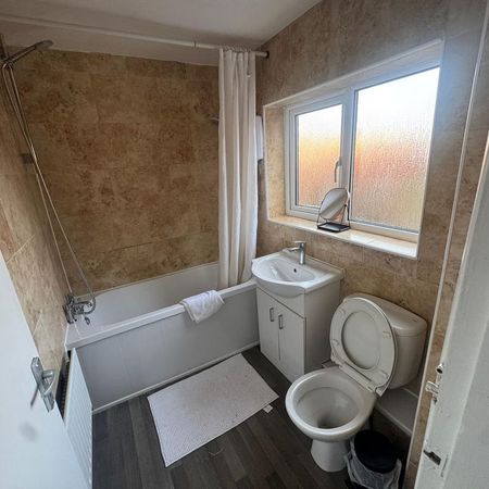 5 bedroom house to rent - Photo 4