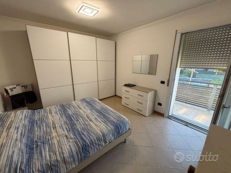 BUTTAPIETRA APPARTAMENTO CON GARAGE - Photo 3