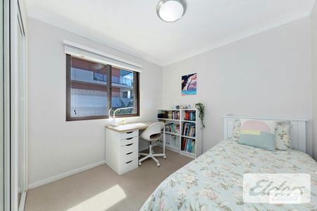 Double Brick Townhouse In Prime Location - Photo 5