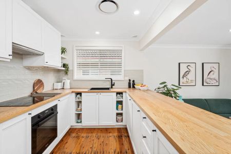 “Transformed Family Friendly Home” - Photo 2