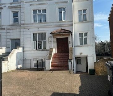 Studio Flat, Station Road, N11 - Photo 1