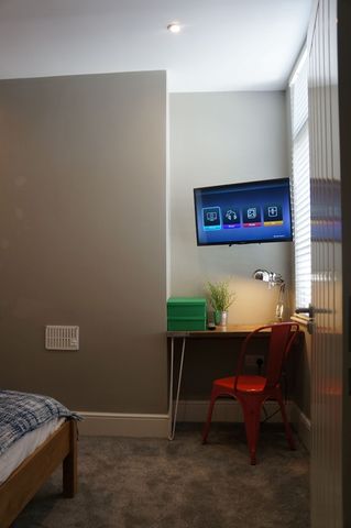 4 Bed End Terrace, Kellit Road, L15 - Photo 3