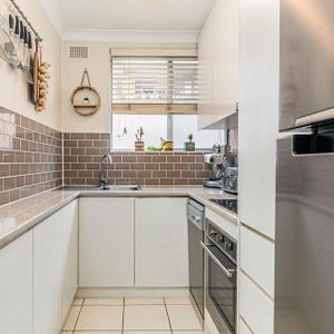 Renovated Two Bedroom Unit - Photo 2