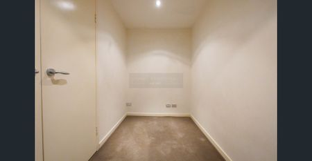 North-Facing, Large 1 Bedroom + Study Unit in the Heart of the CBD! - Photo 5