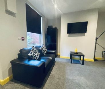 Gilpin Terrace (Room 3), Armley, Leeds - Photo 3