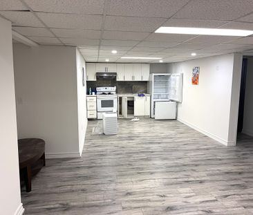 For Lease - 53 Spring Gate Boulevard, Vaughan, Ontario - Photo 5