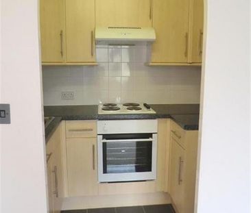 1 bedroom retirement property to rent - Photo 6