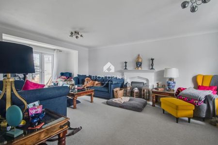 4 bedroom semi-detached house to rent - Photo 2