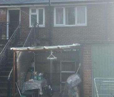 Vicarage Road, Dagenham, RM10 - Photo 6