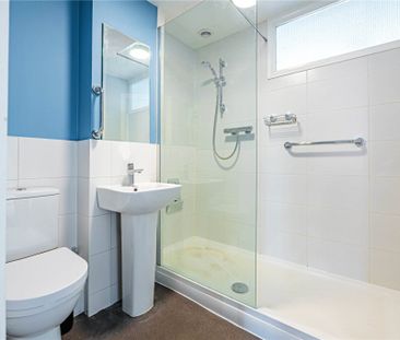 2 bed Flat for rent - Photo 3