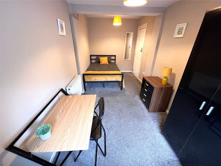 1 Bedroom House Share To Rent - Photo 2