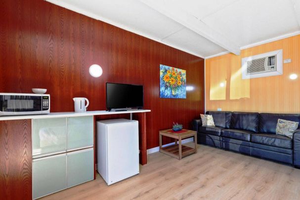 ALBION MOTEL - FINLEY, Motel Room with Private Bathroom - Photo 1