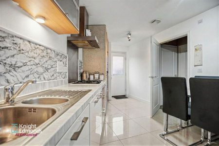 2 bed end of terrace house to rent in Trinity Way, Maidstone, ME15 - Photo 5