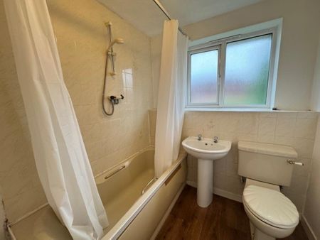 £135 PPPW Heron Drive, Lenton, NG7, Property for rent - Photo 4