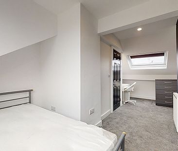 Newly Renovated, Stunning 4 bedroom En-suite Student property - Photo 3