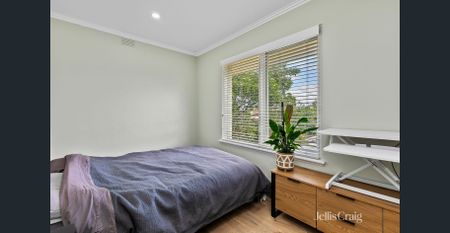 Two Bedroom Flat in Williamstown - Photo 2