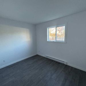 Beau 3 1/2 - Libre immédiatement - Air climatisé - Photo 2