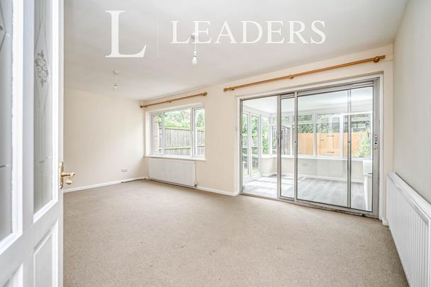 3 bedroom terraced house to rent - Photo 1