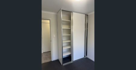 Modern low maintenance 3 bedroom home – perfect for the family! - Photo 3