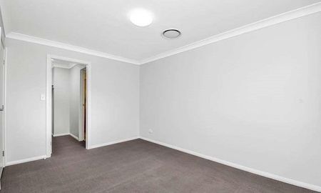 FOUR BEDROOM FAMILY HOME - Photo 2