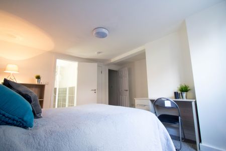 57 BEECHWOOD VIEW Leeds - LS4 2LP - Photo 5