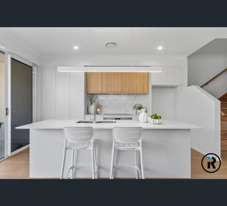 246/A Central Street, Labrador, Qld 4215 - Photo 2
