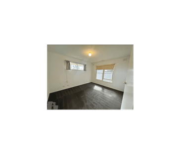 2/10 Highfield Road, Canterbury, VIC 3126 - Photo 3