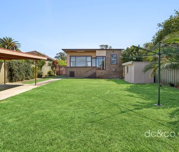 Character-filled family living with versatile additional accommodation - Photo 6