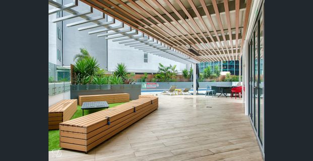 212/18 Tank Street, Brisbane City, Qld 4000 - Photo 1