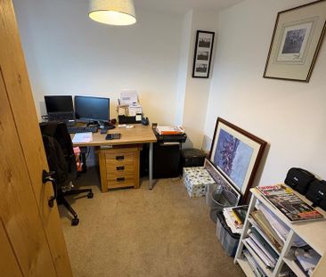 3 bedroom semi-detached house to rent - Photo 6