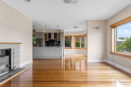 15 Wyett Street, West Launceston - Photo 2