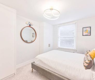 3 bedroom flat to rent - Photo 6