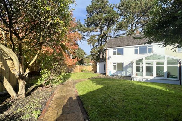 School Cottages, Woking - 3 bedrooms Property for lettings - Seymours - Photo 1