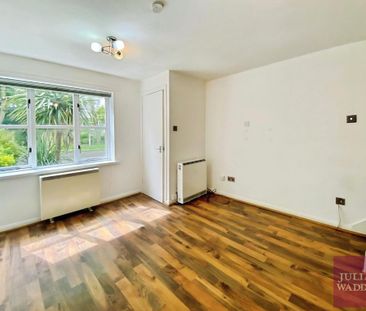 2 bedroom semi-detached house to rent - Photo 2