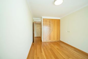 Apartamento T4 em Lisboa