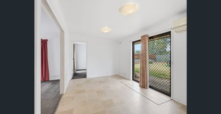 FULLY RENOVATED AND MOVE IN READY ! - Photo 2