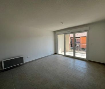 location Appartement T2 DE 46.9m² À CASTELGINEST - Photo 1