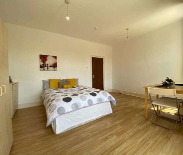 Room in a Shared Flat, Newham Way, E16 - Photo 5