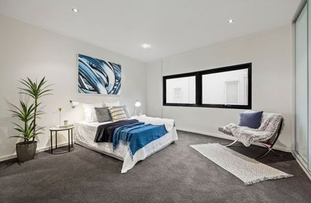 Two Level Beachside Property with bay glimpses. - Photo 3