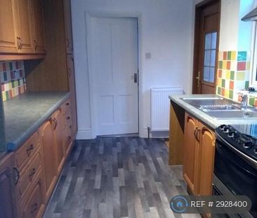 3 bedroom end of terrace house to rent - Photo 5