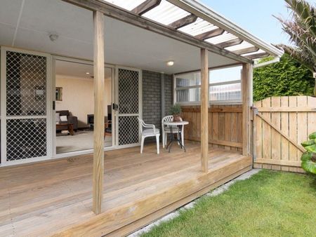 FAMILY HOME IN BAYFAIR ESTATE - Photo 4