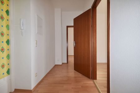 Bad mit Wanne • Erker • ideale Busanbindung • modernes Laminat • Kaßberg • 2-Zimmer • Gartennutzung - Foto 4